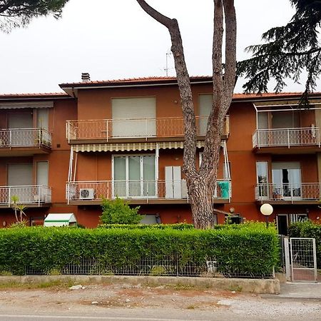 Apt. 7 - Villa Dei Pini Ameglia Exterior photo